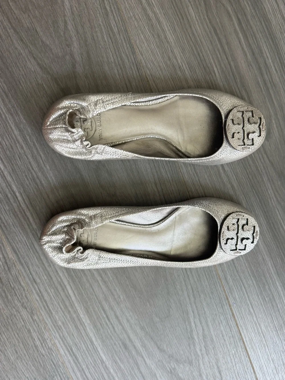 Tory Burch Metallic Silver Reva Logo Ballet Flats size 9